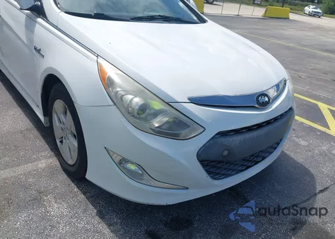 2012 Hyundai Sonata Hybrid from USA, damaged, VIN KMHEC4A45CA032376